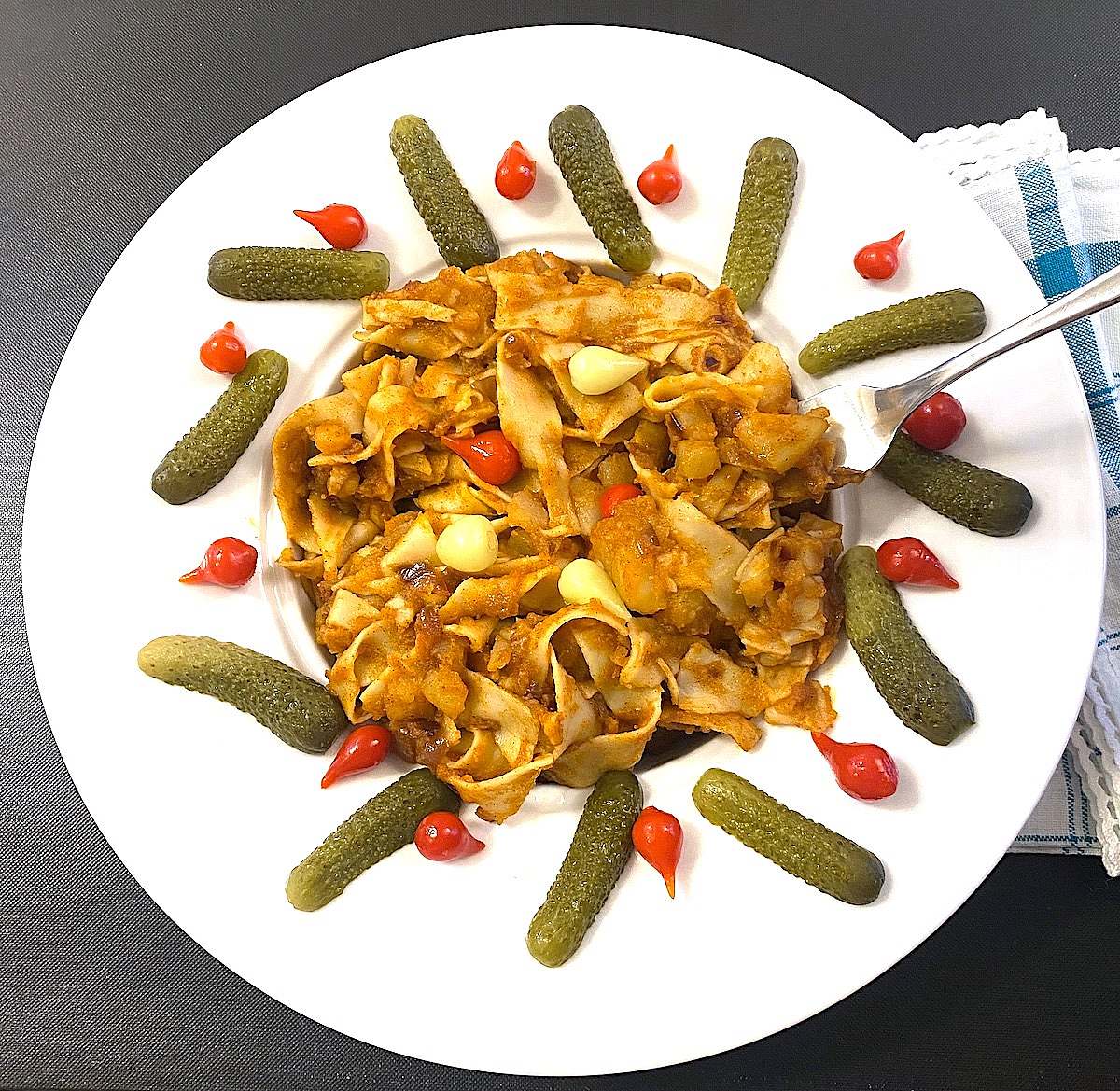 Grenadiermarsch – Traditional Central European Potato Pasta with Paprika Onions